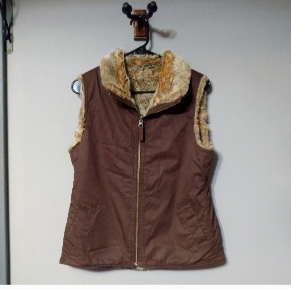 Gap faux fur vest